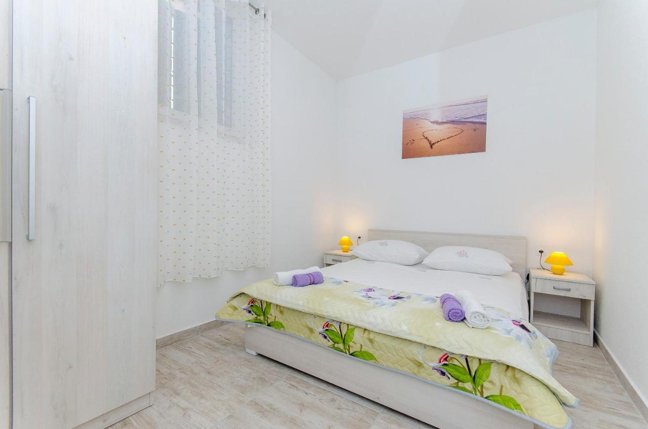 Apartment Paradise Постира Экстерьер фото